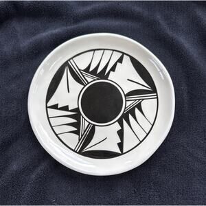 Ute Mountain Tribe Pottery White Black Decorative Handmade Signed Plate 8.5"
